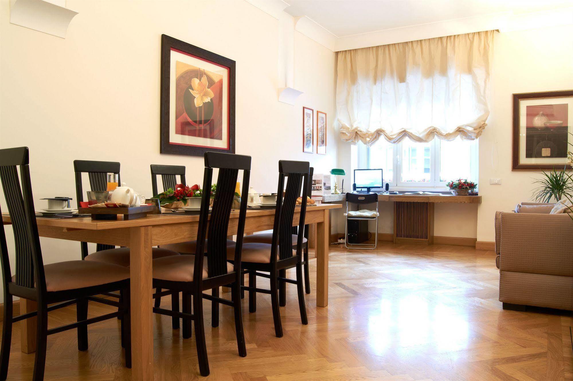 Frühstückspension Domus Cavour 3*