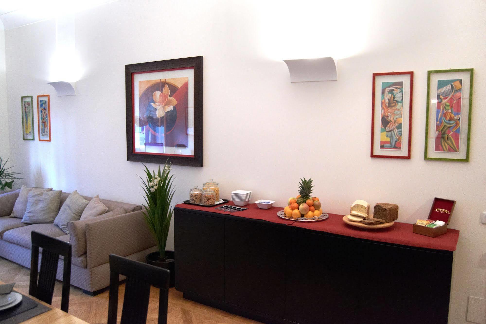Domus Cavour Rom